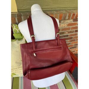 Stone Mountain Vibrant Red Leather Handbag Purse Shoulder Large Mint